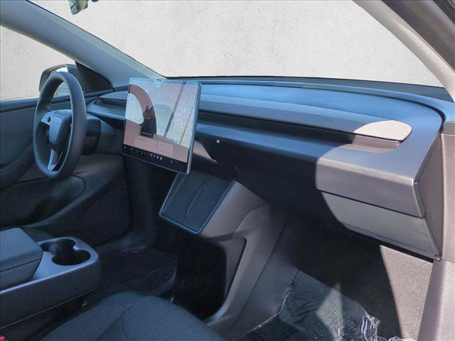 Used 2026 Tesla Model Y 2WD image 22