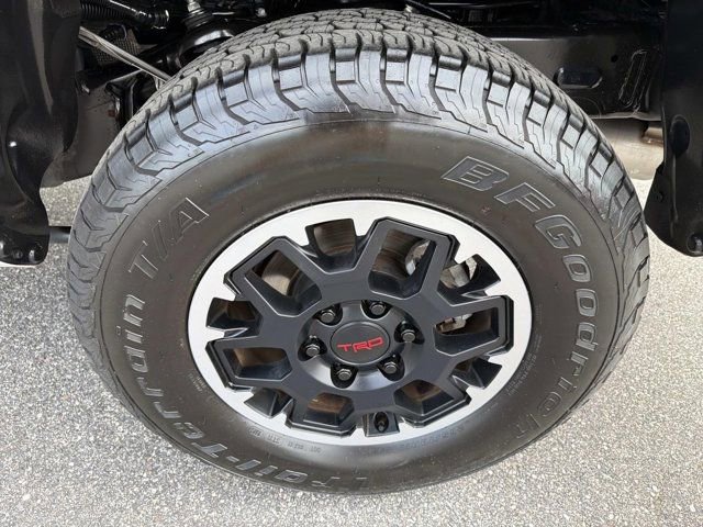 Certified 2024 Toyota Tacoma TRD Off-Road image 30