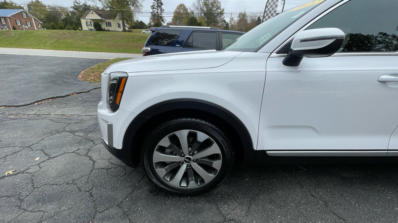 Used 2022 Kia Telluride S image 2