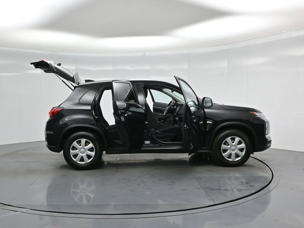 Used 2021 Mitsubishi Outlander Sport ES image 3