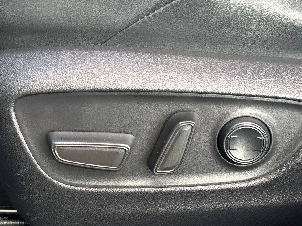 Used 2020 Toyota RAV4 XSE image 9