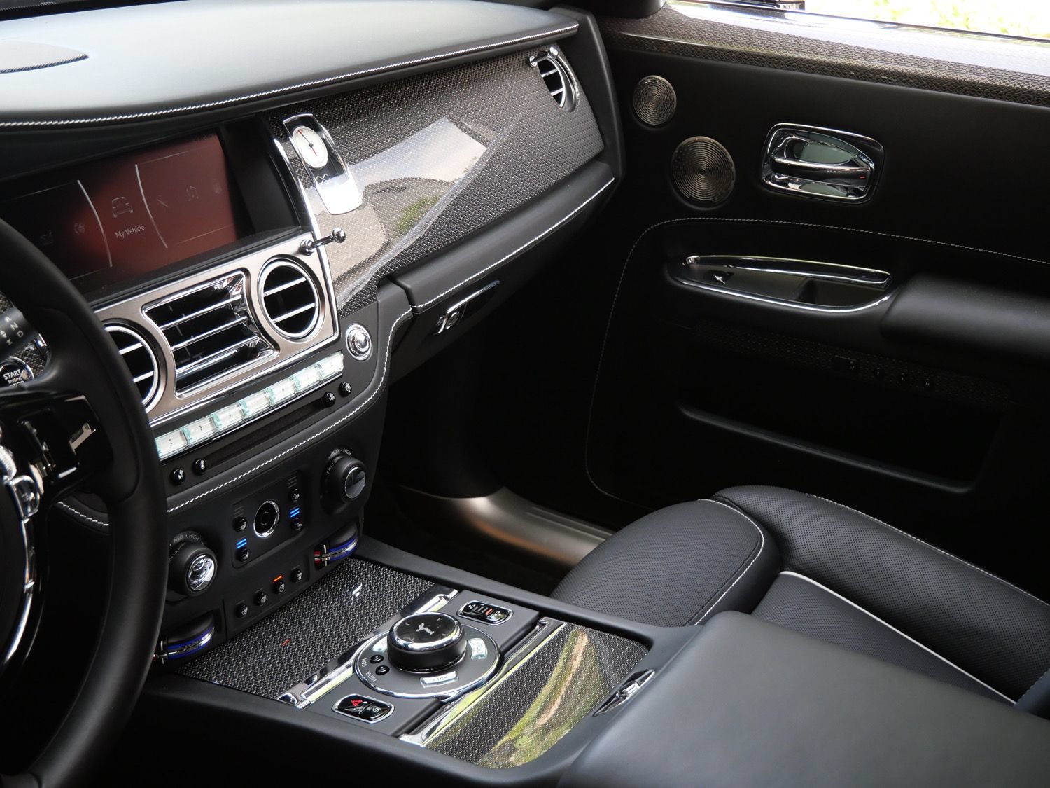 Certified 2019 Rolls-Royce Ghost RWD image 27