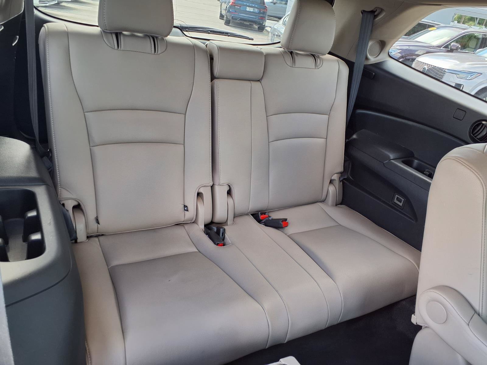 Used 2021 Honda Pilot Touring image 16