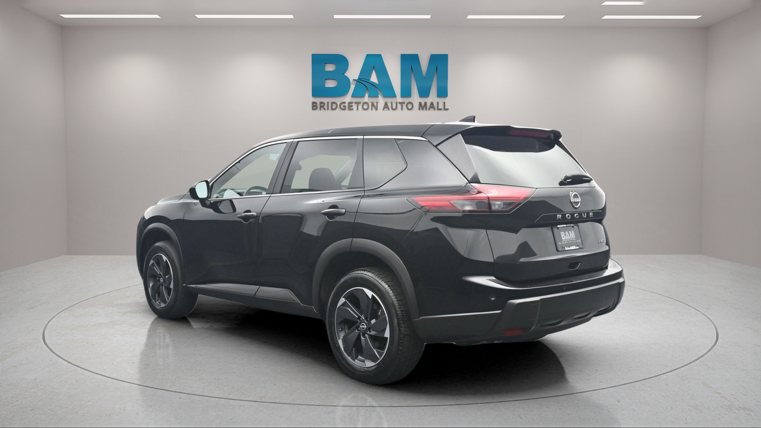 Used 2025 Nissan Rogue SV AWD/4WD image 4