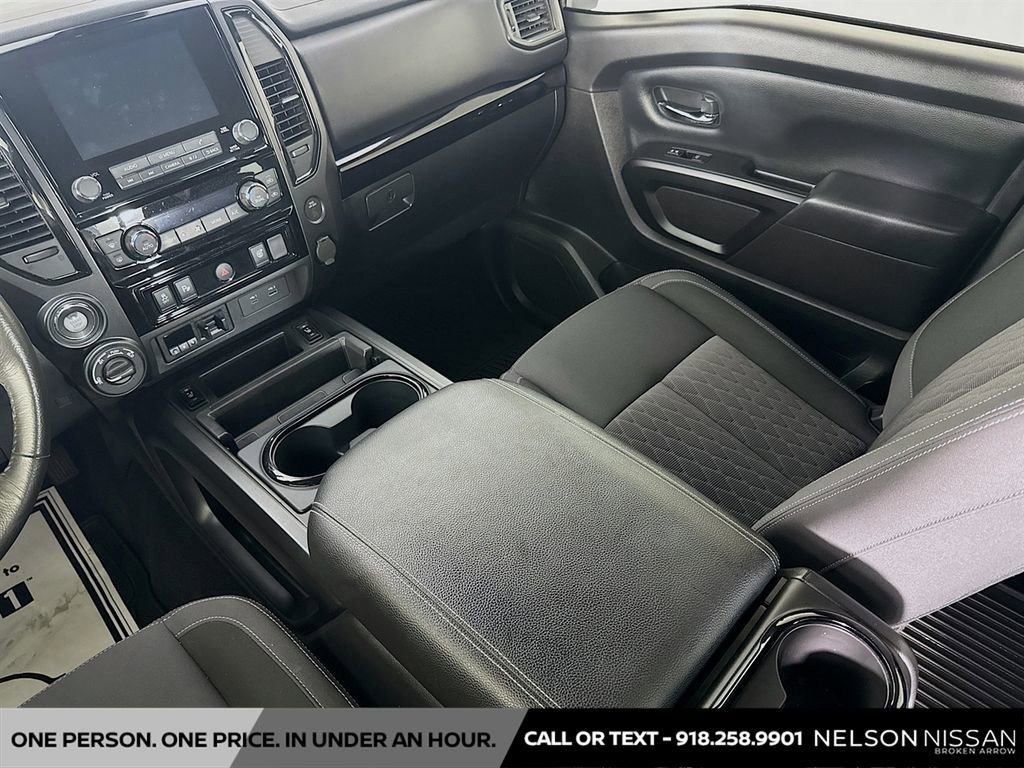 Used 2024 Nissan Titan SV image 22