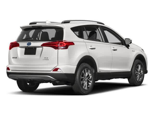 Used 2018 Toyota RAV4 LE AWD/4WD image 2