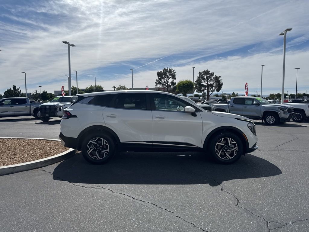 Used 2023 Kia Sportage LX FWD image 5
