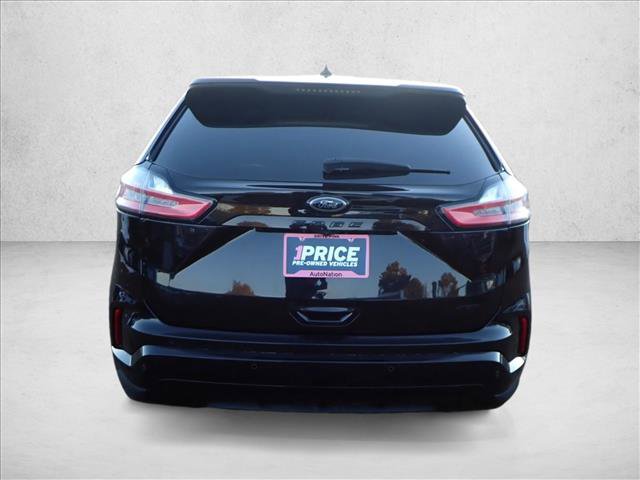 Used 2023 Ford Edge SE w/ Black Appearance Package image 3