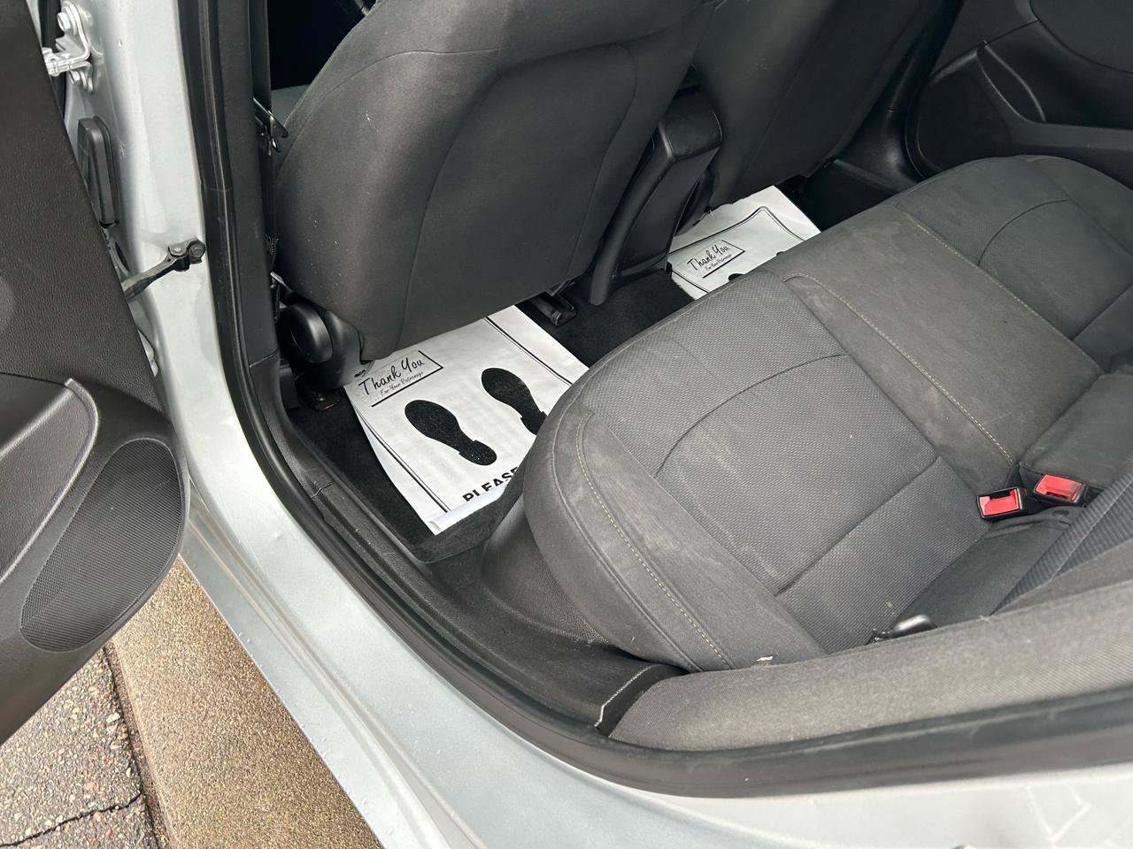 Used 2018 Chevrolet Cruze LS image 9