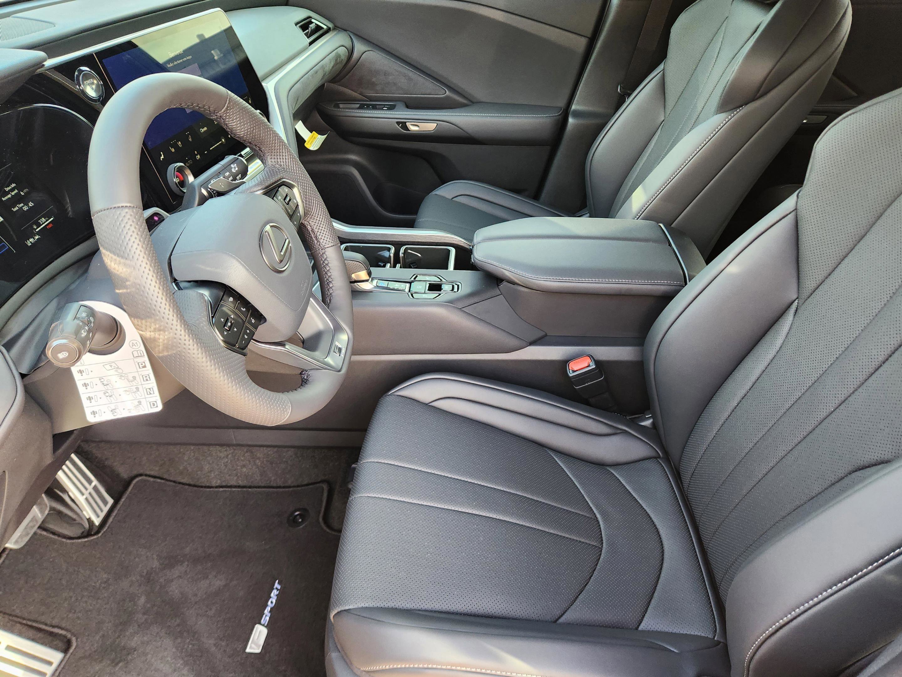 New 2026 Lexus TX 500h AWD image 8