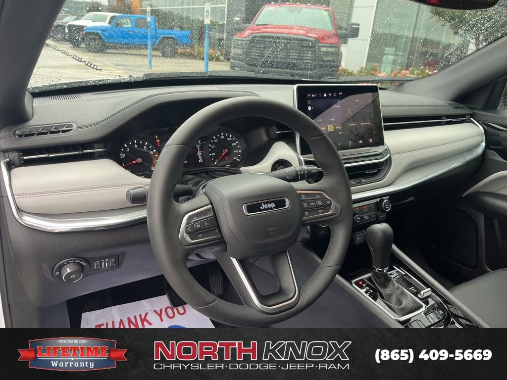 Used 2024 Jeep Compass Limited image 6