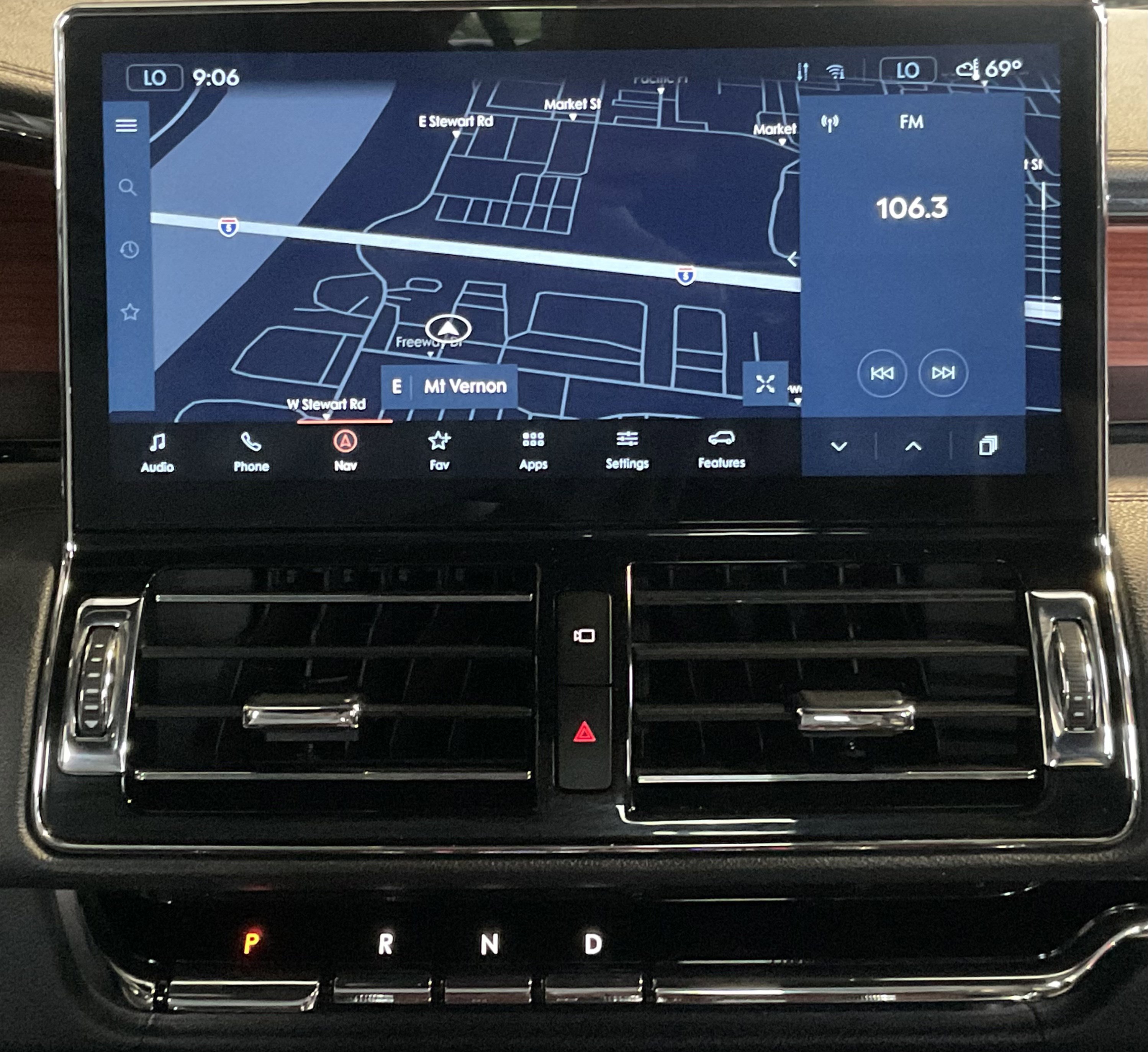 Used 2024 Lincoln Navigator L 4WD image 16