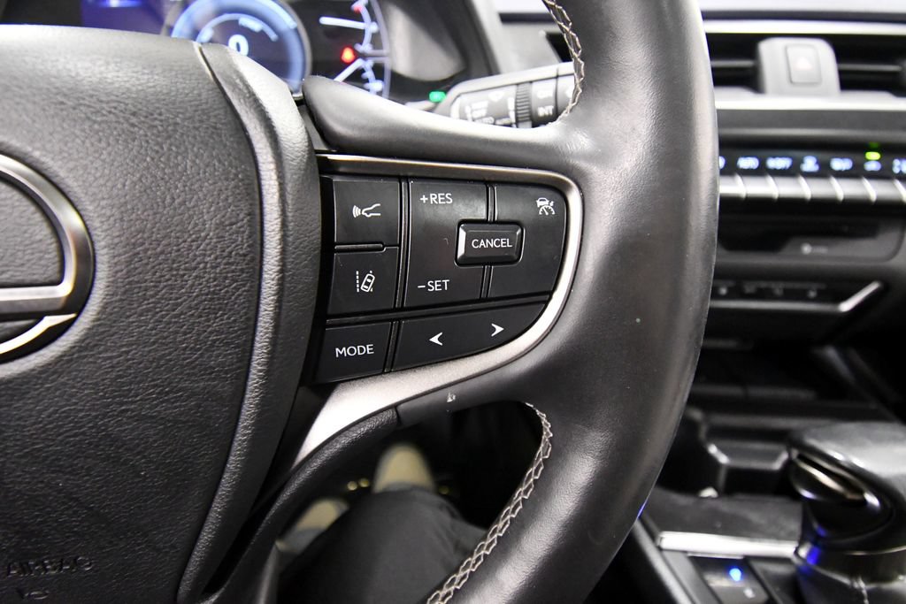 Used 2022 Lexus UX 250h w/ Premium Package AWD/4WD image 22