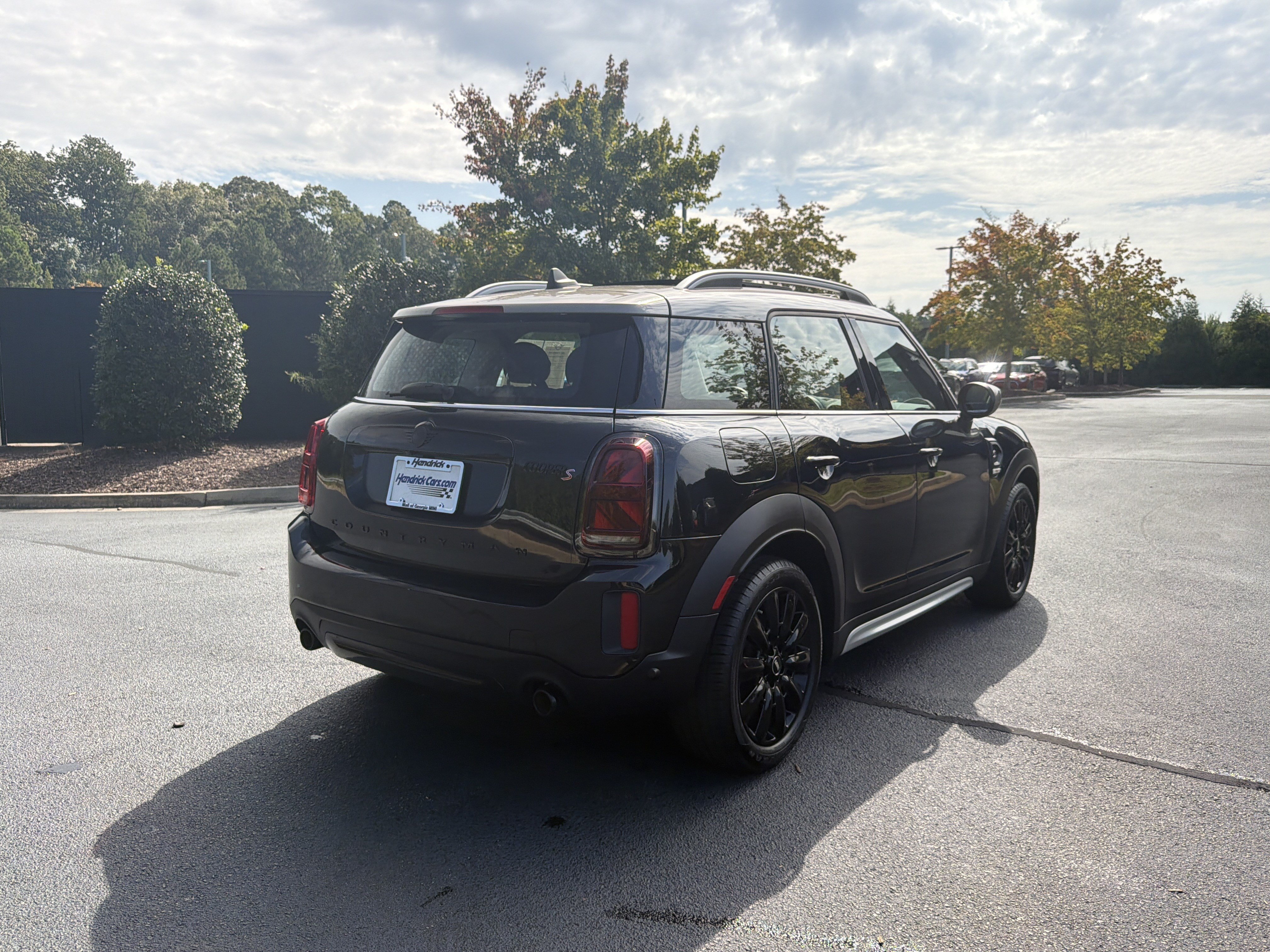 Used 2024 MINI Cooper Countryman S w/ Premium Package FWD image 3