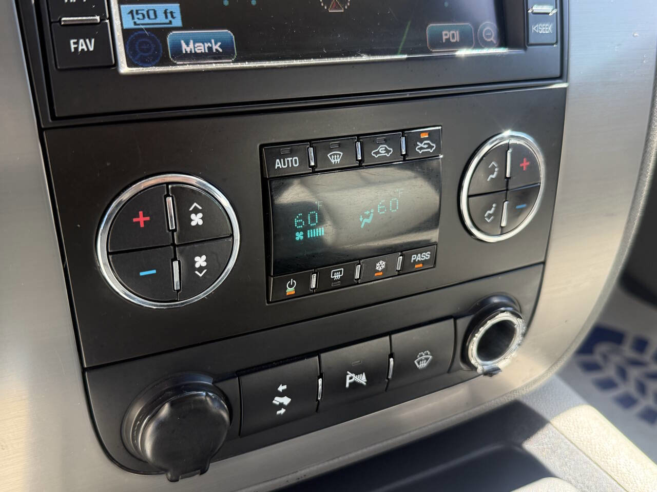 Used 2009 GMC Sierra 3500 SLT w/ SLT Convenience Package image 20