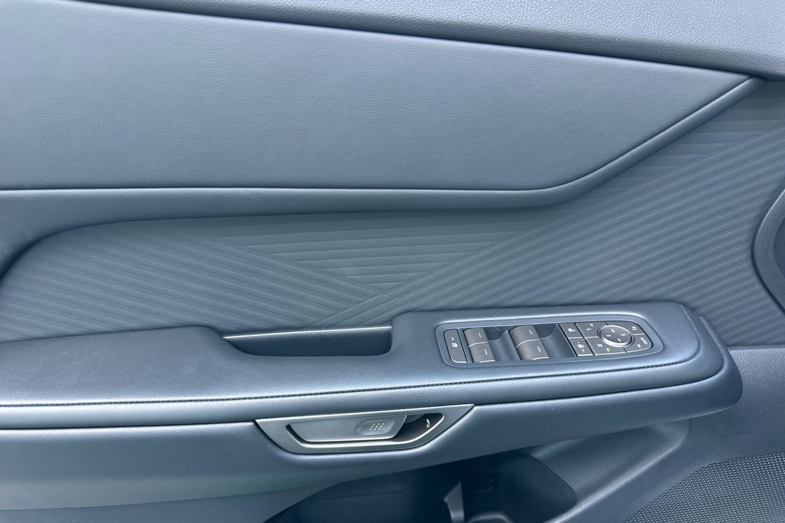 New 2026 Lexus ES 350e w/ Convenience Package FWD image 13