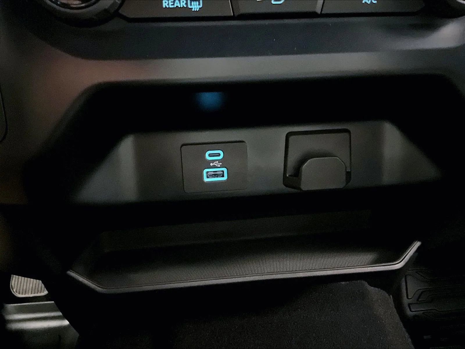 Used 2023 Ford F150 XLT w/ XTR Package image 31