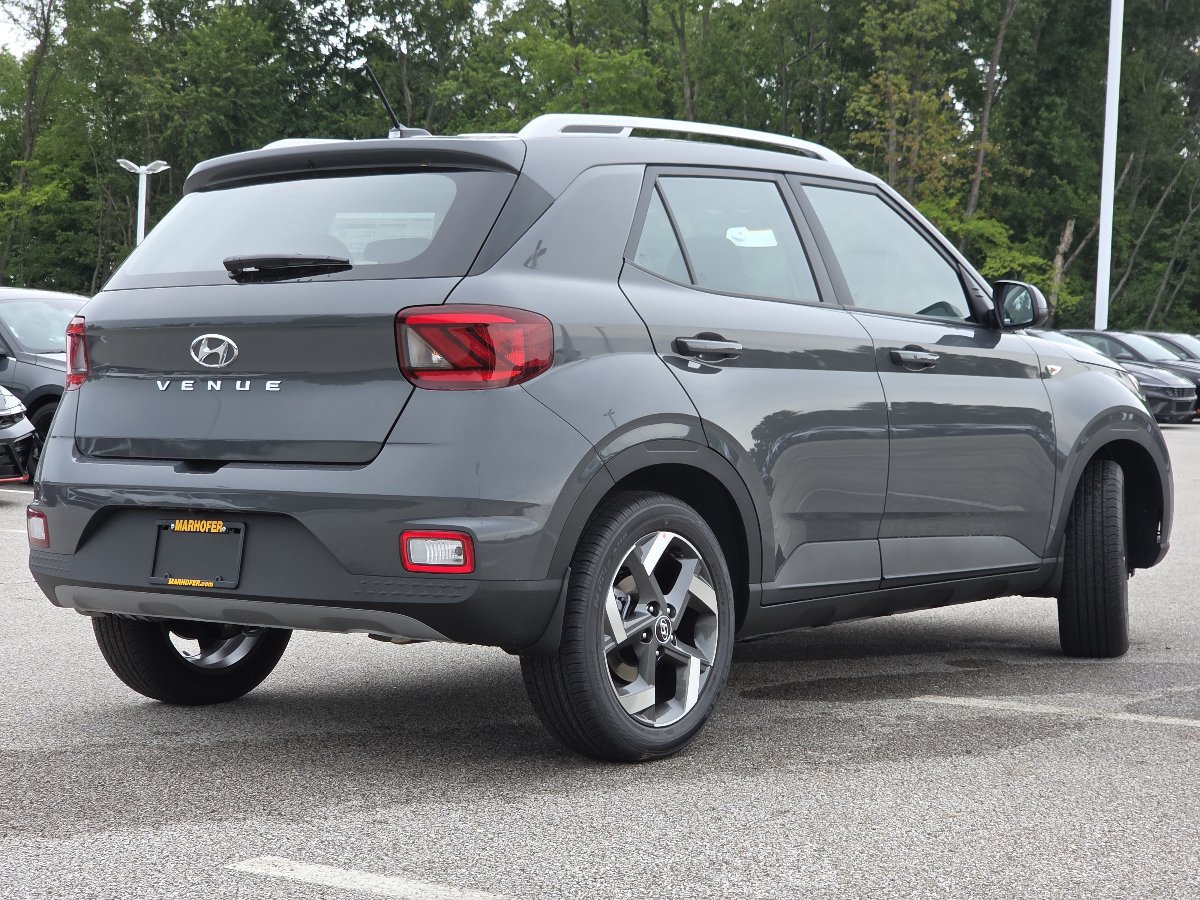 New 2026 Hyundai Venue SEL FWD image 21