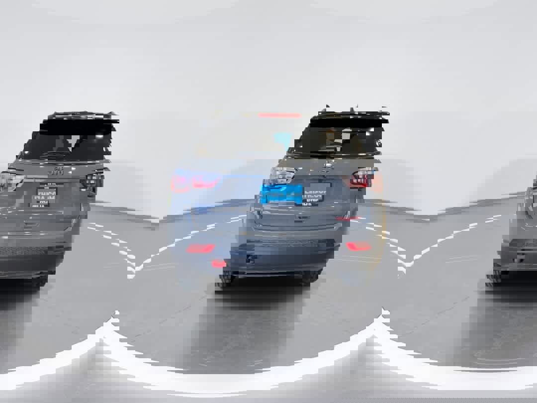 Used 2023 Jeep Compass Trailhawk image 7