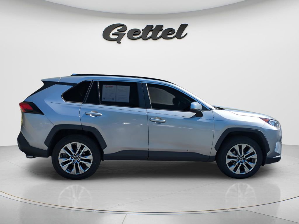 Used 2019 Toyota RAV4 XLE Premium w/ Cold Weather Package image 11