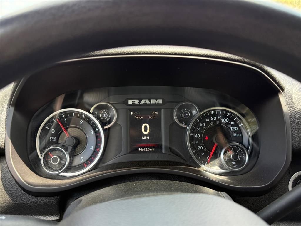 Used 2022 RAM 3500 Big Horn image 23