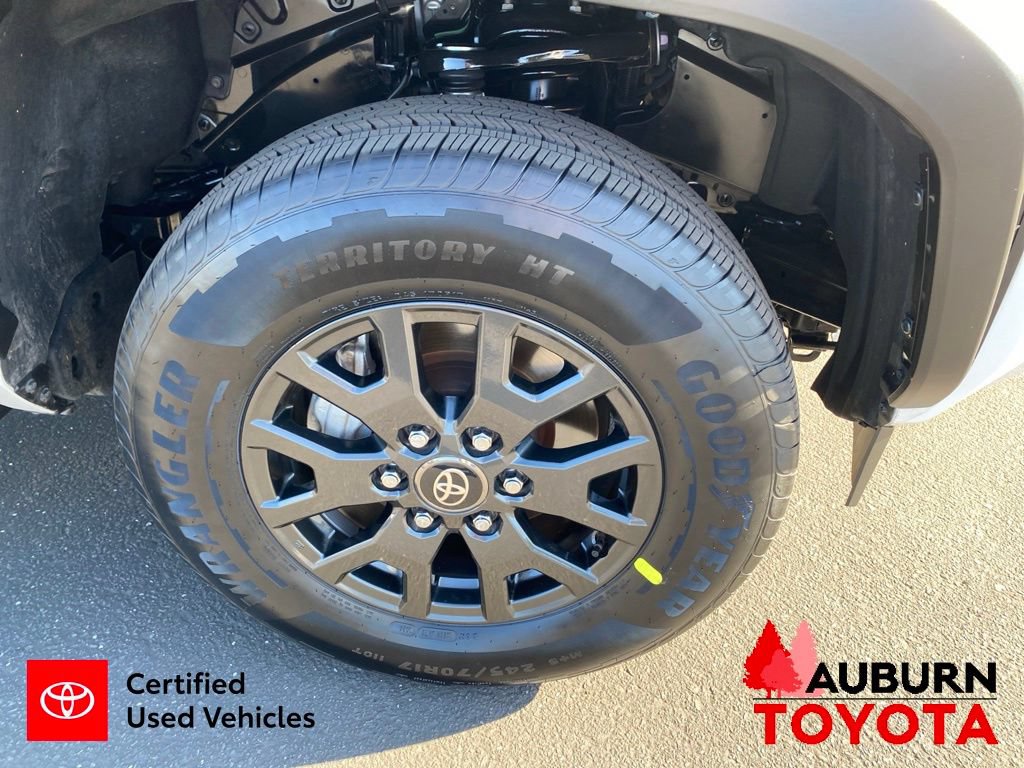 Certified 2025 Toyota 4Runner SR5 AWD/4WD image 12
