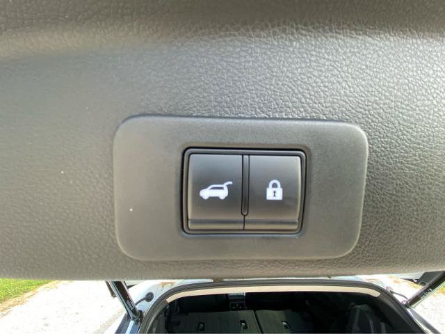 Used 2025 Nissan Murano SL AWD/4WD image 13