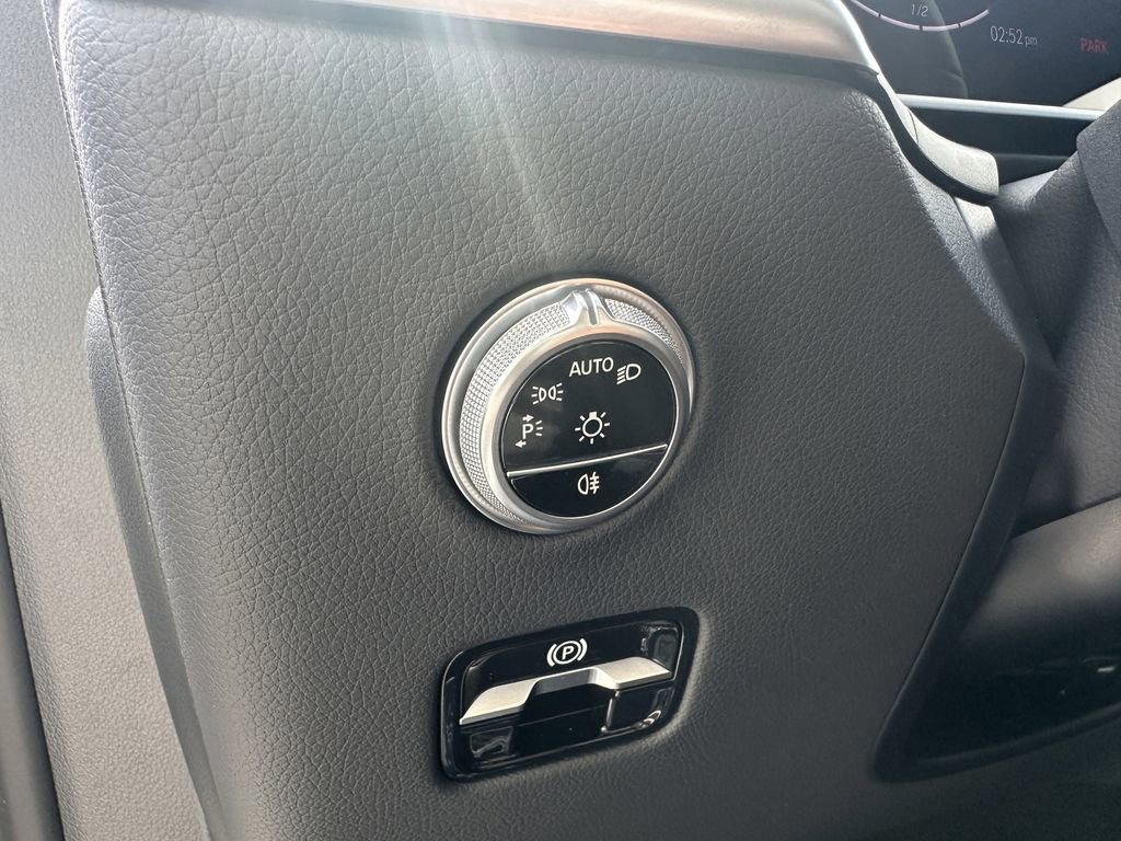 Certified 2025 Mercedes-Benz GLC 300 4MATIC image 35