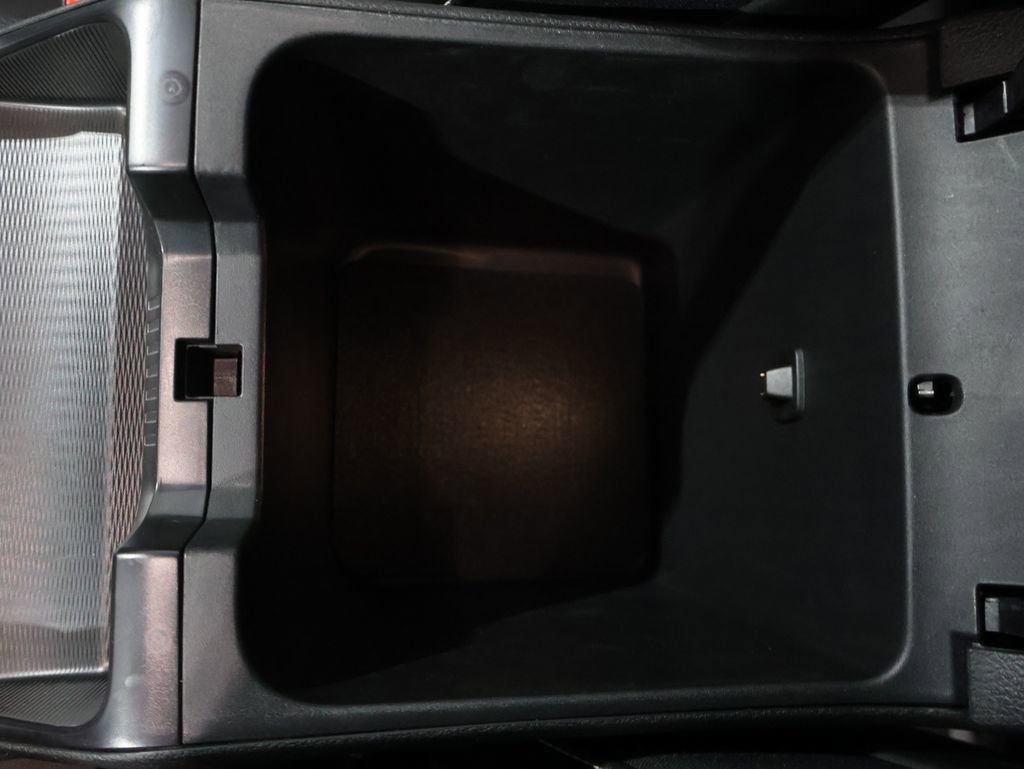 Used 2024 Jeep Grand Cherokee L Altitude image 37