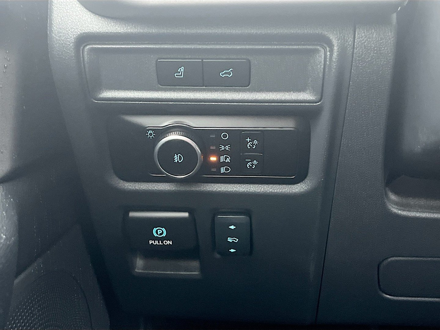 Used 2024 Ford Expedition XLT RWD image 10