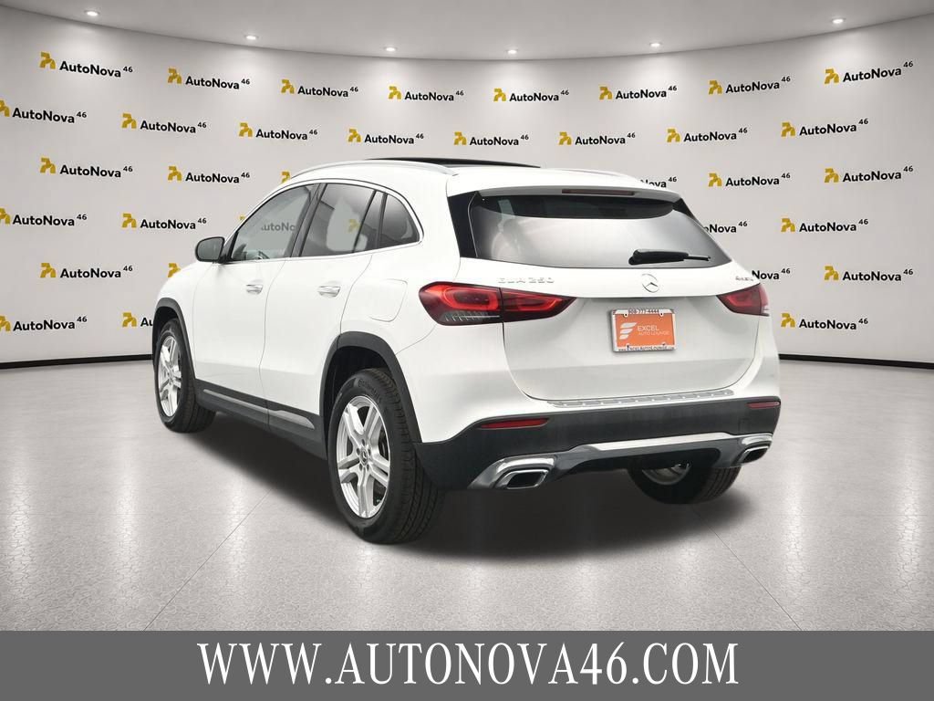 Used 2022 Mercedes-Benz GLA 250 4MATIC w/ Premium Package Lite image 5