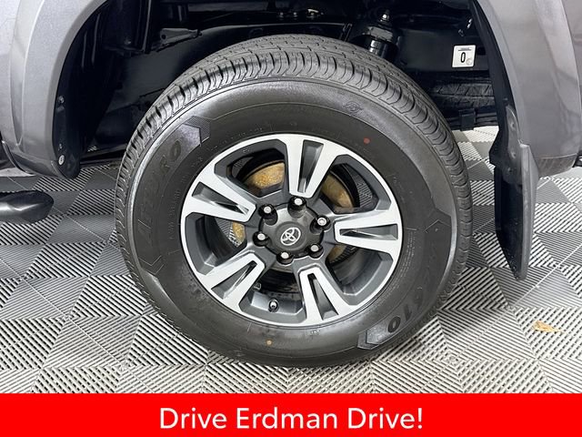 Certified 2018 Toyota Tacoma SR5 RWD image 4