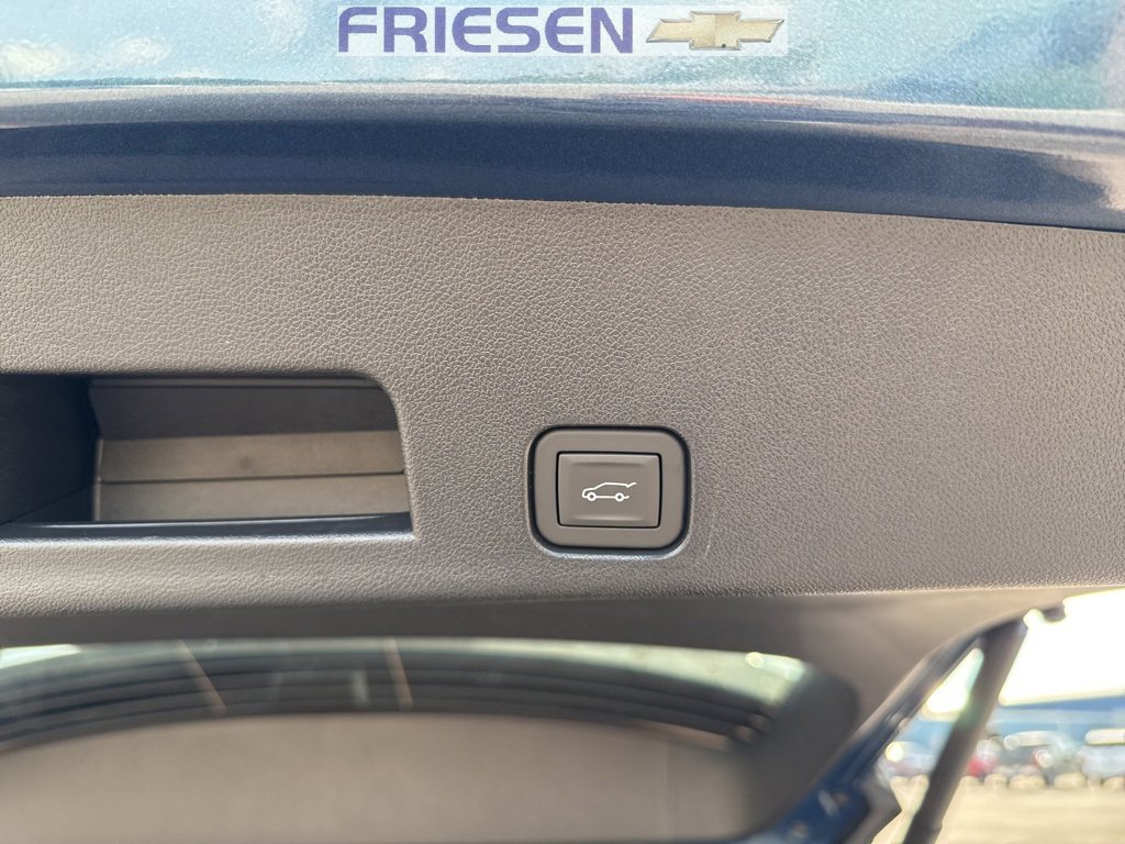 New 2026 Chevrolet Traverse LT w/ Midnight/Sport Edition image 16