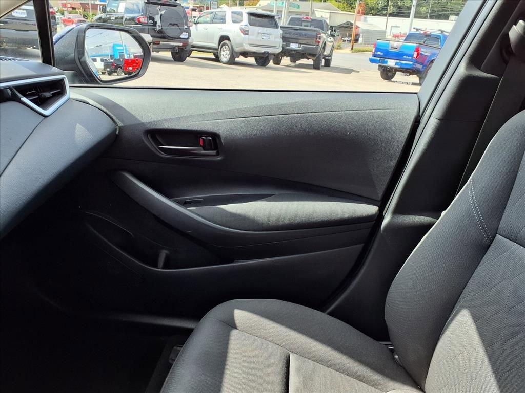 Used 2023 Toyota Corolla LE image 30