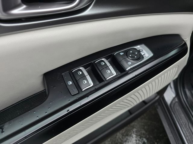 Certified 2022 Kia Carnival LX image 27