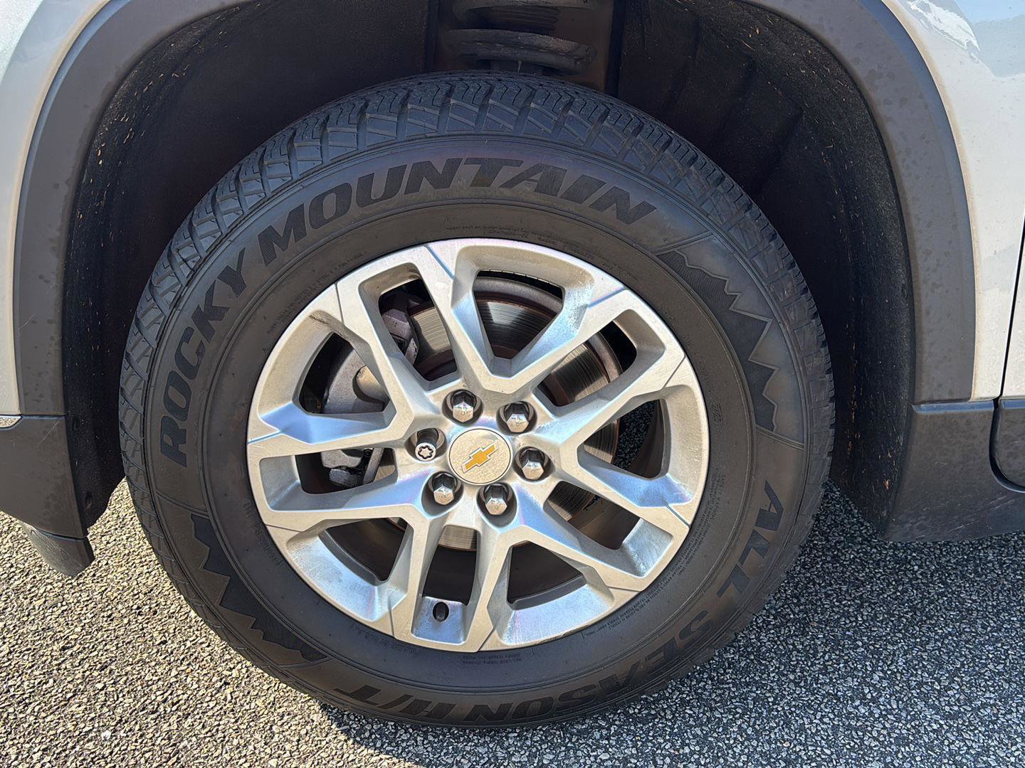 Used 2020 Chevrolet Traverse LT image 7