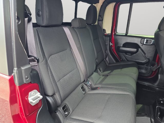 Used 2021 Jeep Gladiator Sport AWD/4WD image 11