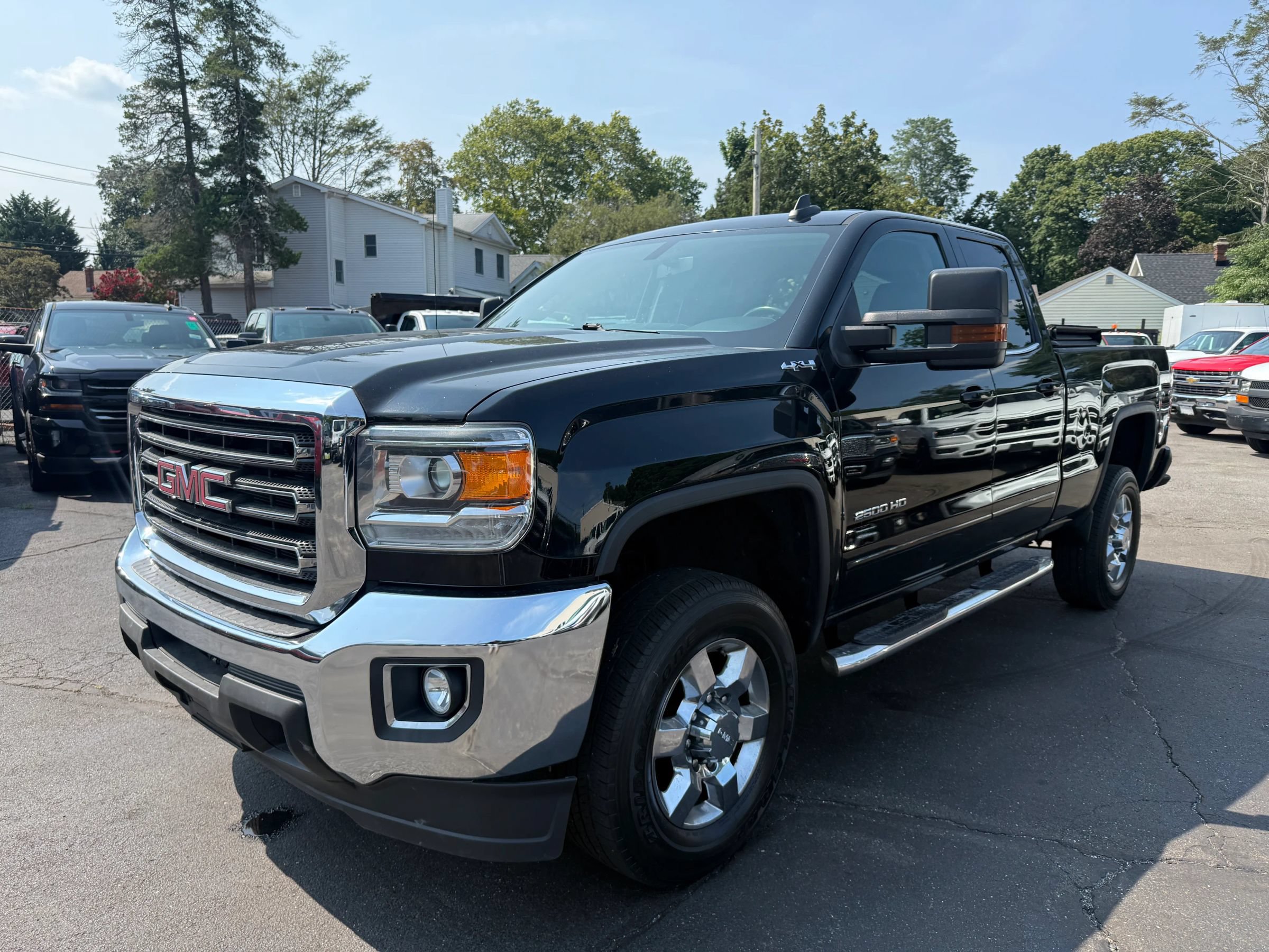 Used 2016 GMC Sierra 2500 SLE w/ SLE Preferred Package AWD/4WD image 2