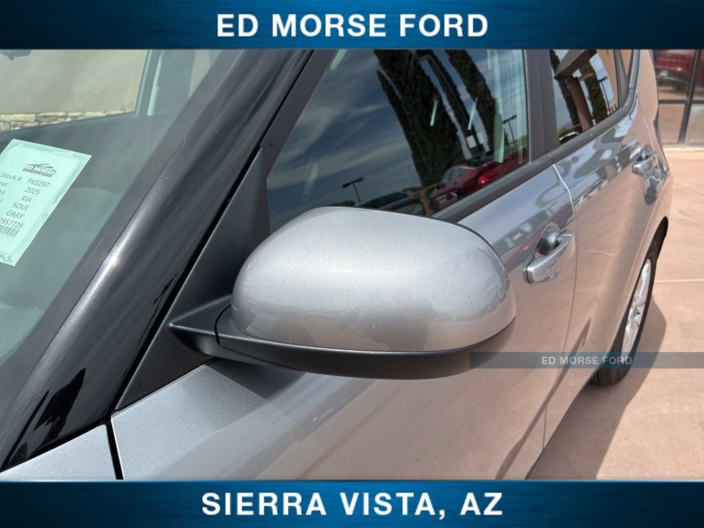 Certified 2025 Kia Soul LX FWD image 4
