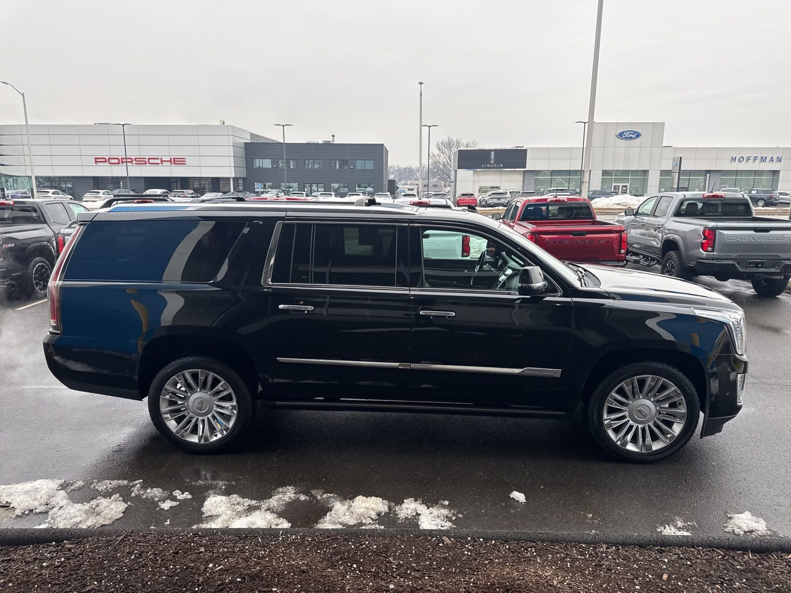 Used 2017 Cadillac Escalade ESV Platinum image 6