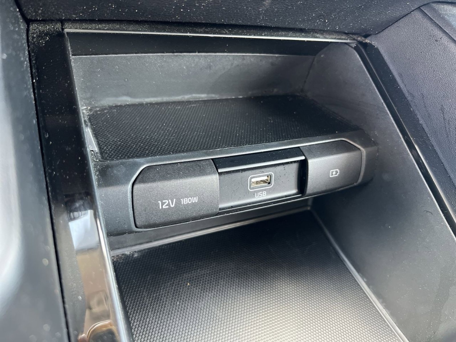 Used 2020 Kia Telluride S w/ S 8 Passenger Seating Package image 31