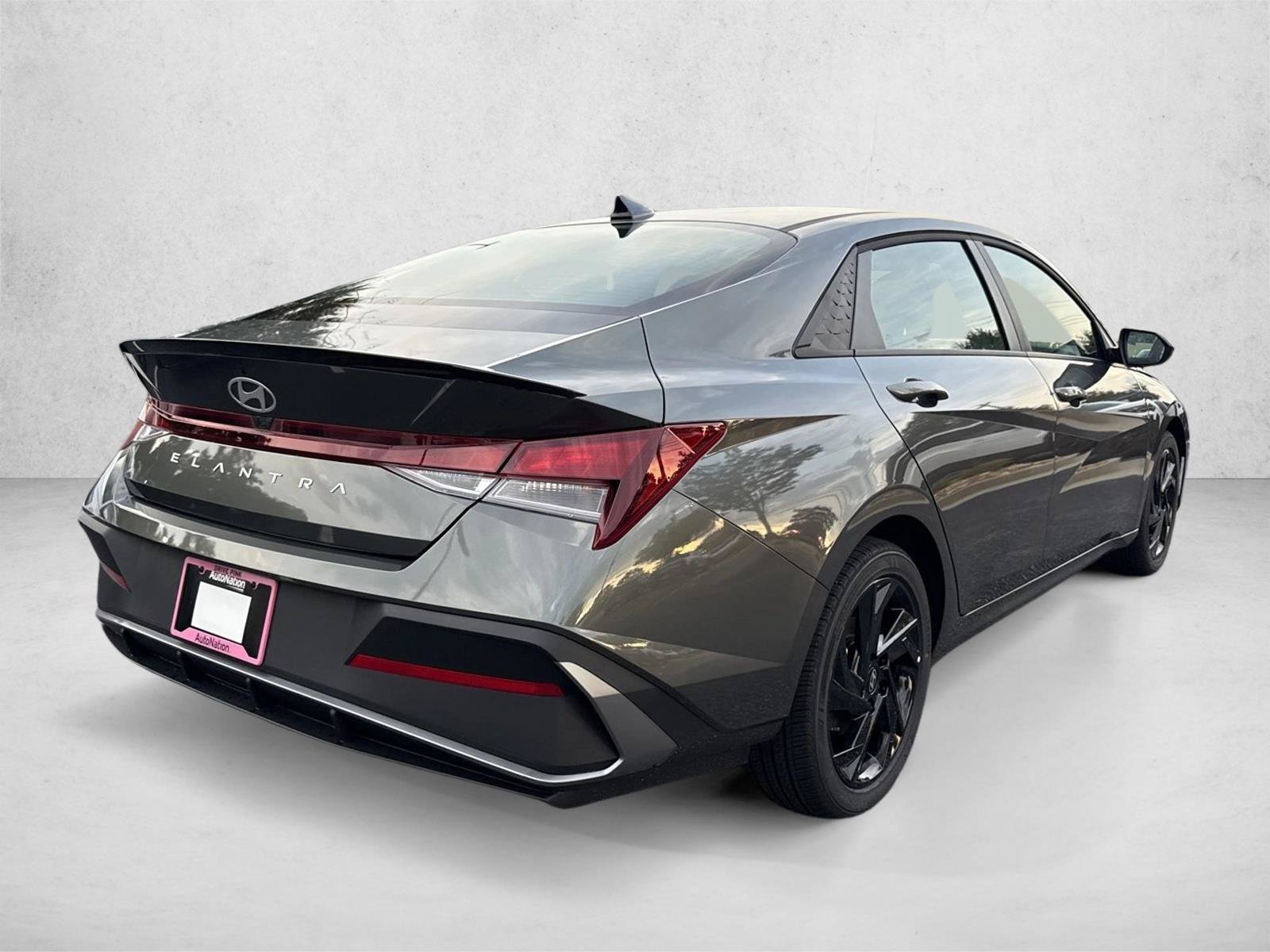 New 2026 Hyundai Elantra SEL Sport FWD image 5