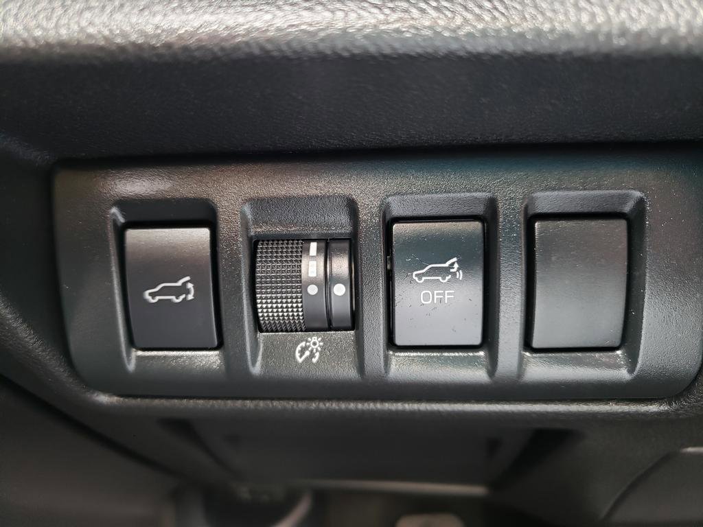 Used 2023 Subaru Outback Premium image 22