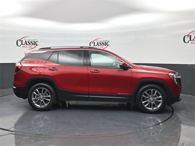 Used 2023 GMC Terrain SLT w/ Infotainment Package II image 6
