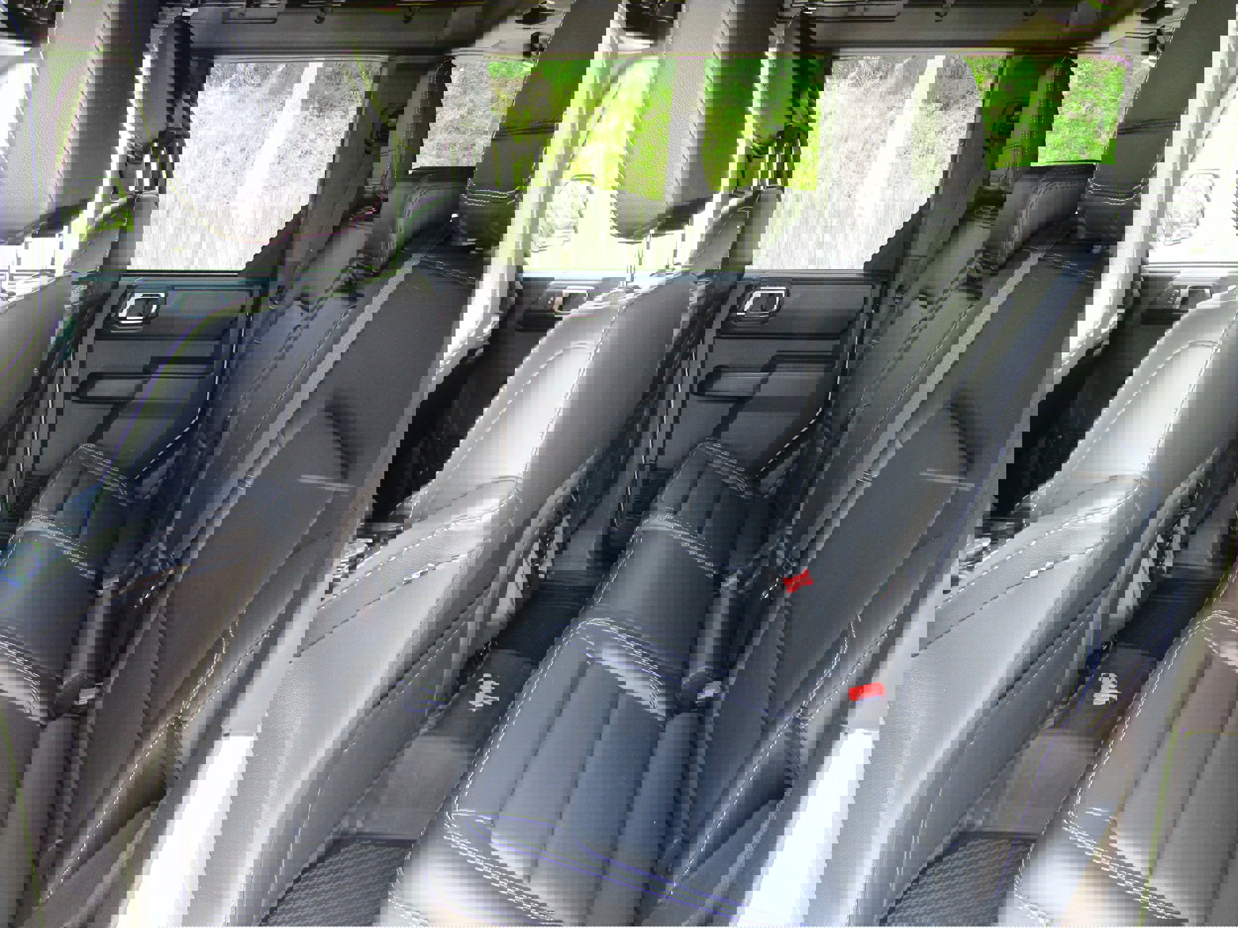 Used 2025 Ford Bronco Outer Banks w/ Sasquatch Package AWD/4WD image 13