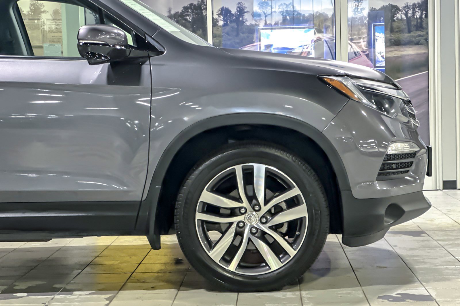 Used 2017 Honda Pilot Touring image 37