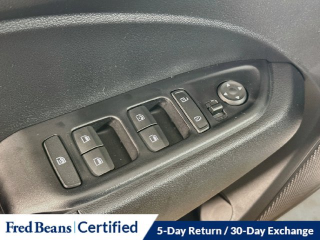Used 2023 Hyundai Venue SEL FWD image 20
