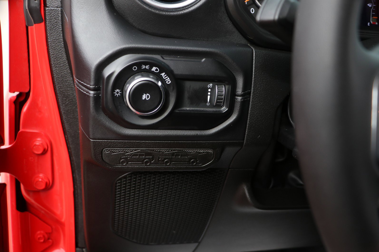 Used 2024 Jeep Wrangler Sahara w/ Technology Group image 11