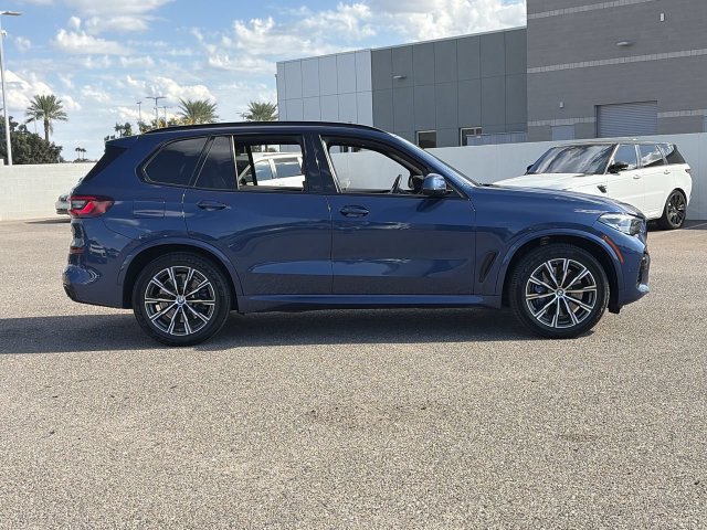 Used 2022 BMW X5 M50i AWD/4WD image 5