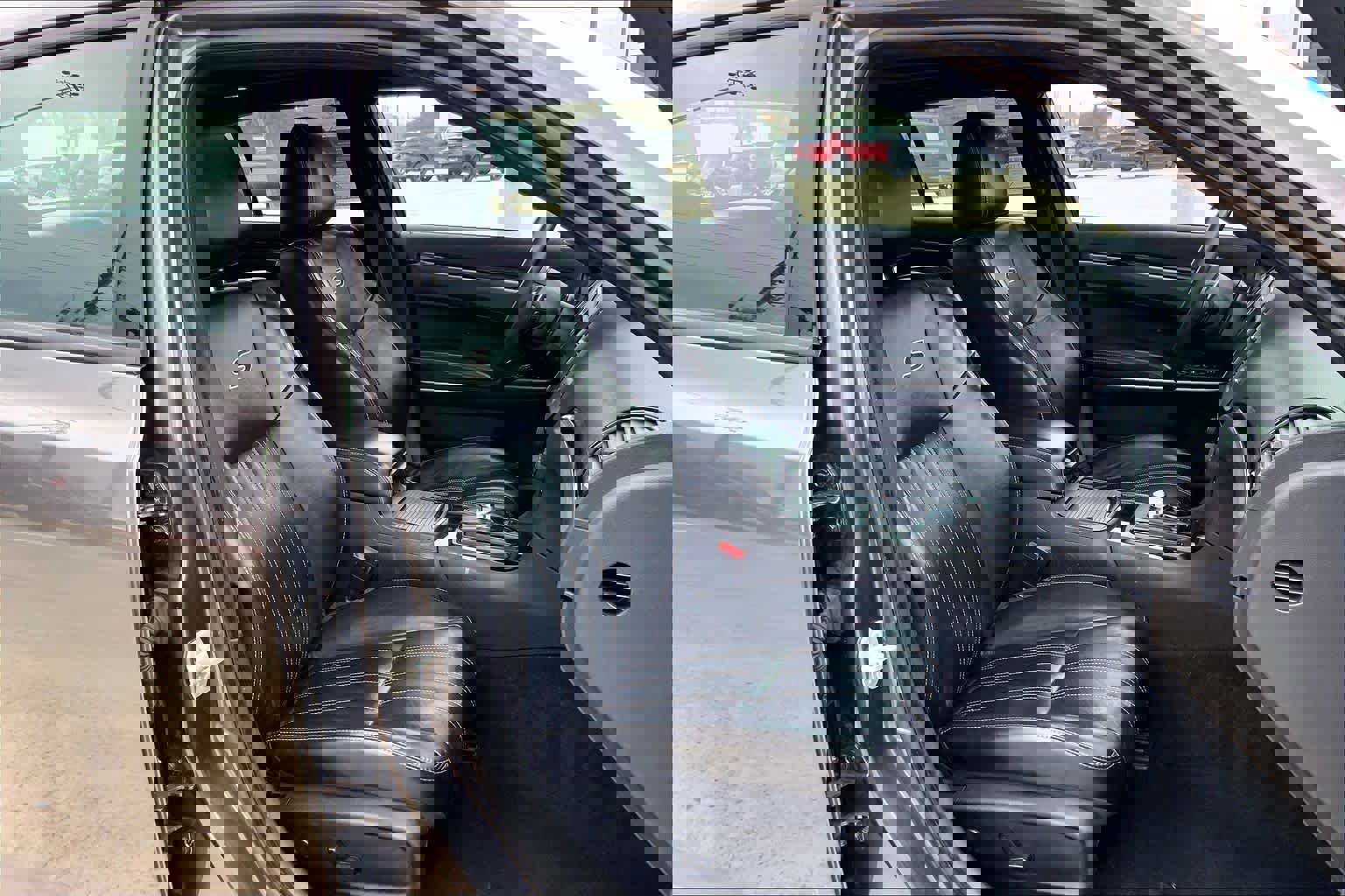 Used 2023 Chrysler 300 S image 9